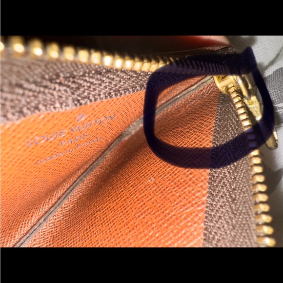 LV KEY POUCH - Picture 13 of 14